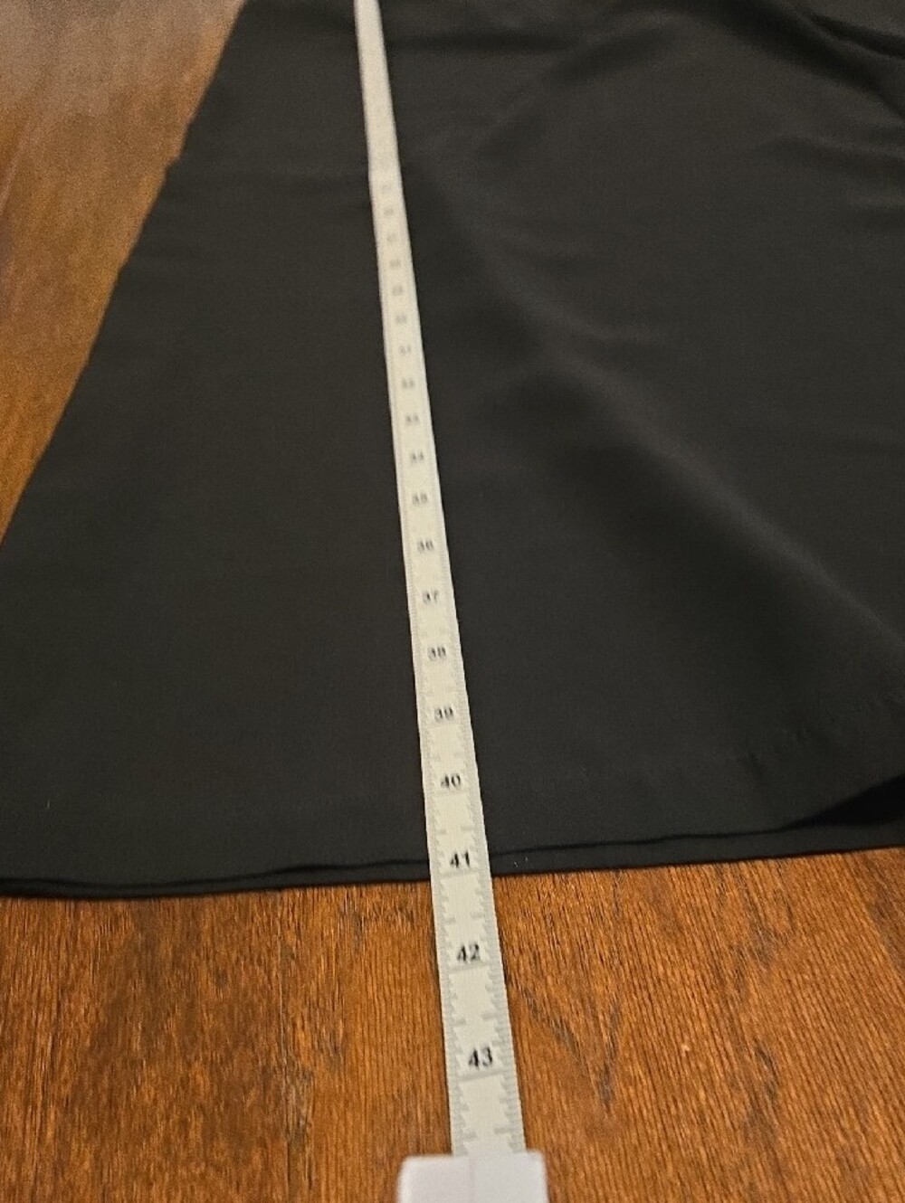 Emery Rose Wide Leg Flowy Pants in Black - Picture 4 of 10